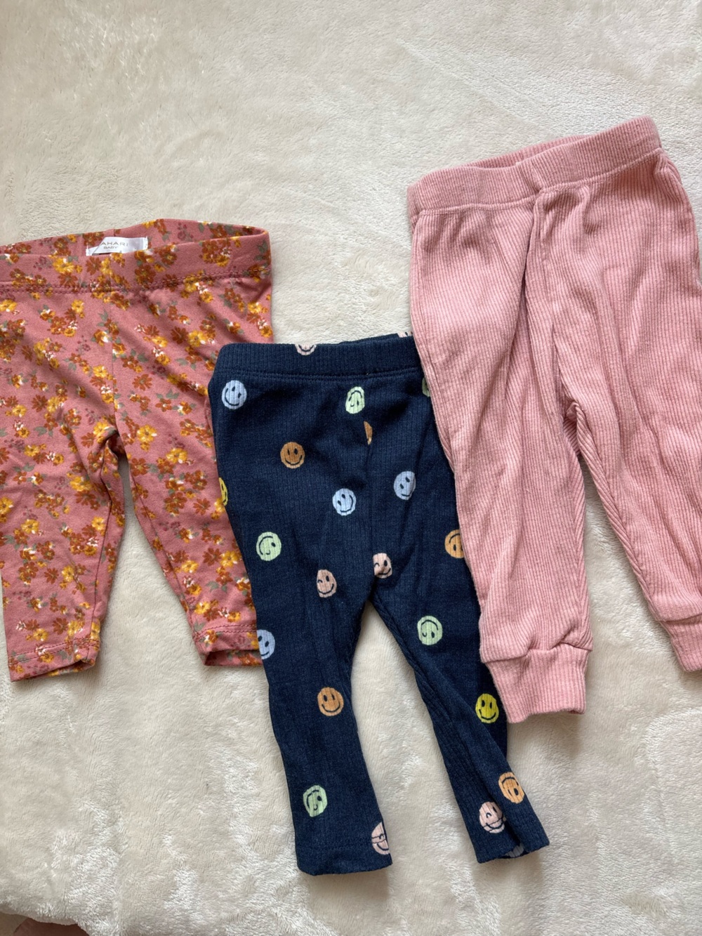 Baby Girl leggings pants lot of 3 size 0-3 month smiley face, floral, pink
